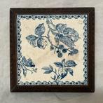 Antieke Franse tegel in lijst / onderzetter, Ophalen of Verzenden