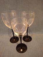 Luminarc France - 3 mooie wijnglazen met zwarte voet, Antiek en Kunst, Antiek | Glas en Kristal, Ophalen of Verzenden