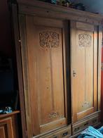 Antieke kleding kast met origineel houtsnijwerk, Ophalen