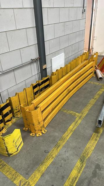 Stijlbeschermers stelling stellingen beschikbaar voor biedingen