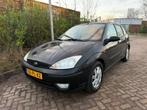 Ford Focus 1.6 Ghia! Leer! 5 Deurs! Airco! LichtMetaal Velgn, 1596 cc, 15 km/l, USB, Zwart