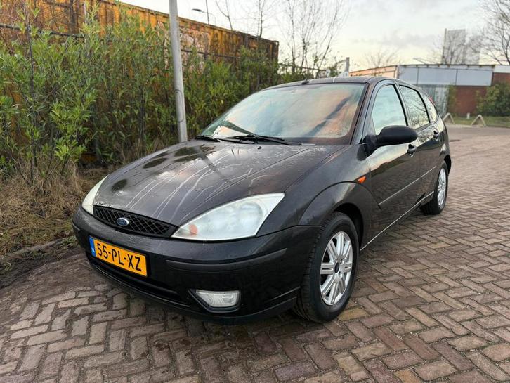 Ford Focus 1.6 Ghia! Leer! 5 Deurs! Airco! LichtMetaal Velgn, Auto's, Ford, Bedrijf, Focus, ABS, Airbags, Airconditioning, Bluetooth
