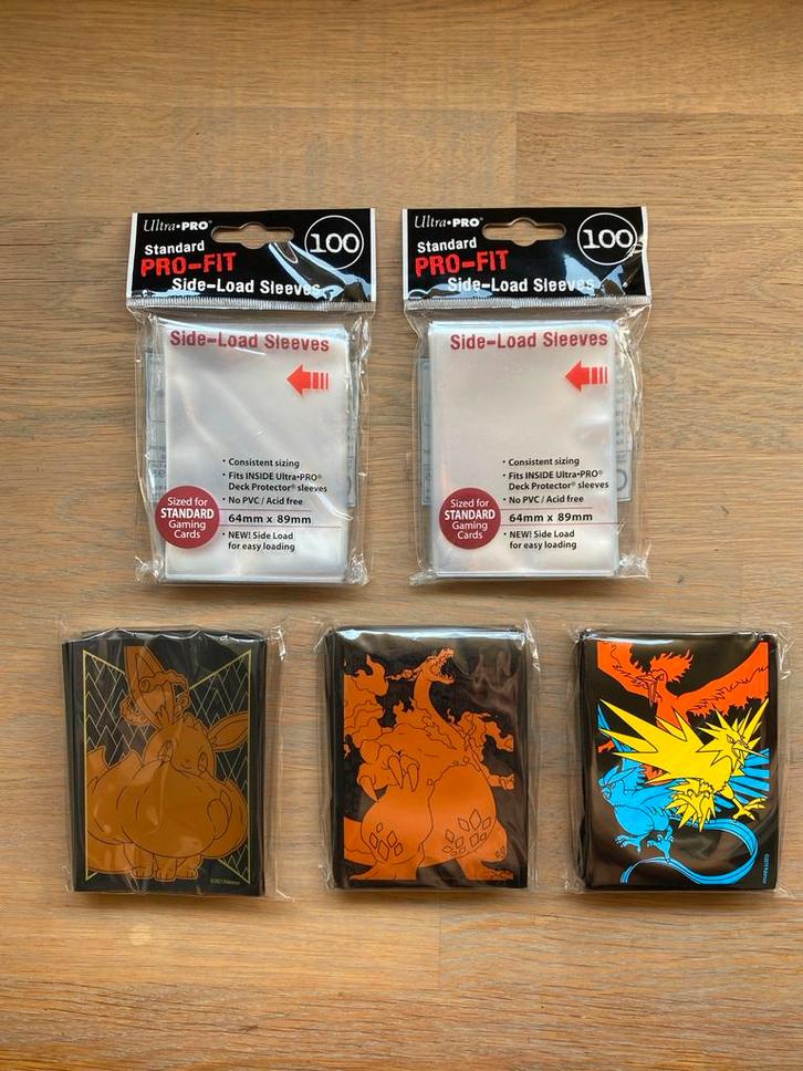 Pokémon Kaart Sleeves - Nieuw!, Hobby en Vrije tijd, Verzamelkaartspellen | Pokémon, Nieuw, Sleeves of Kaarthoesjes, Ophalen of Verzenden