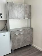 Grijze kast met lades en deuren, Huis en Inrichting, Kasten | Buffetkasten, Kunststof, 100 tot 150 cm, Ophalen of Verzenden, Zo goed als nieuw