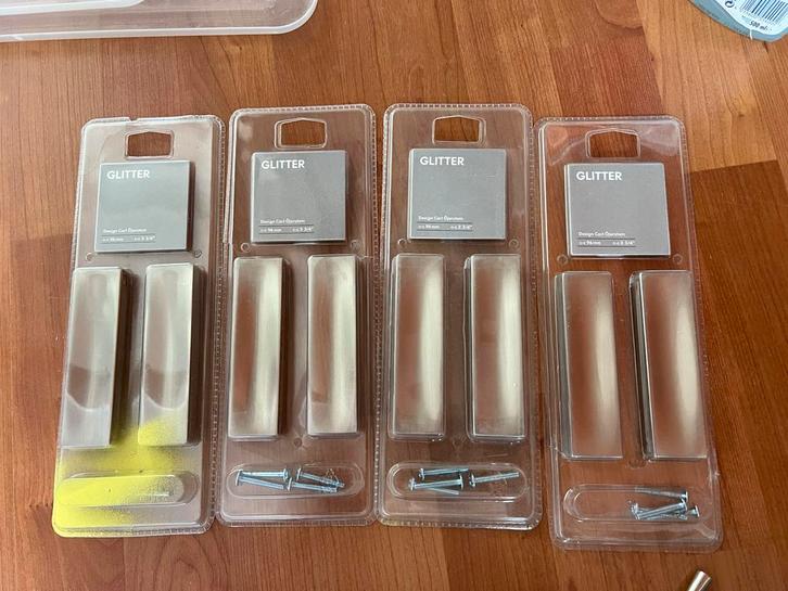 Ikea Glitter Handgrepen - Nieuw in verpakking (4 x 2 stuks), Doe-het-zelf en Verbouw, Hang- en Sluitwerk, Nieuw, Klink of Kruk