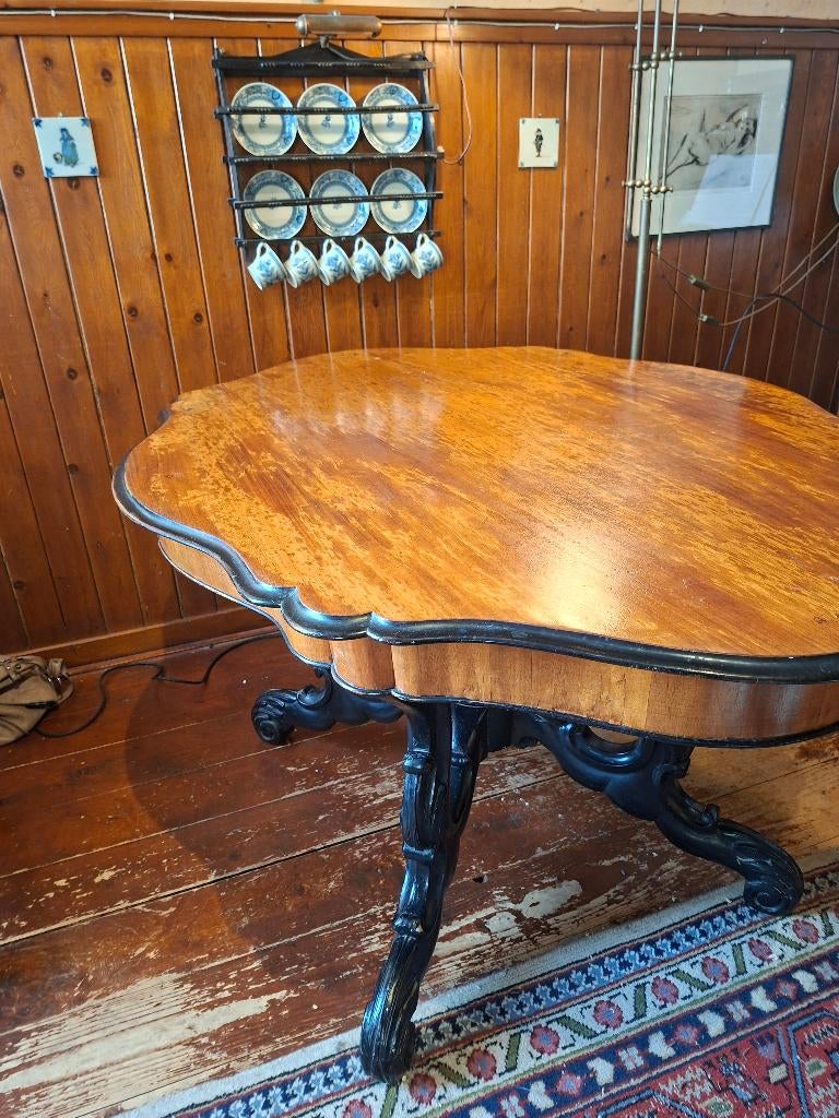 tafel, Ophalen, Gebruikt, Vier personen, Ovaal