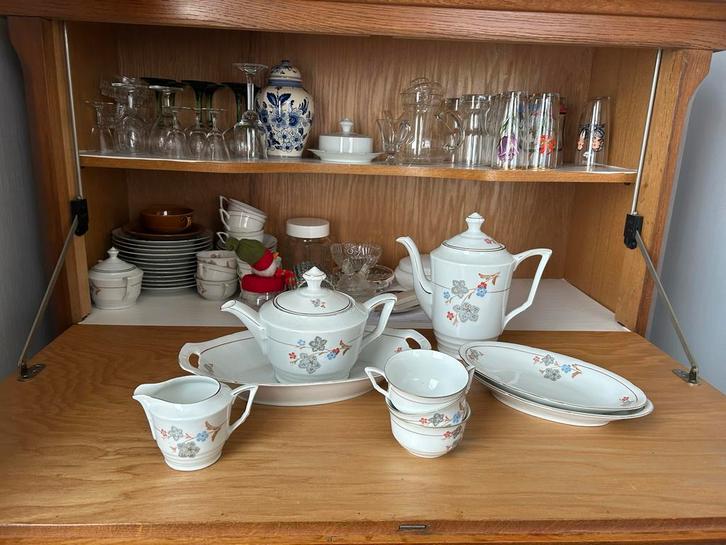 Antiek servies 44- delig, Antiek en Kunst, Antiek | Servies compleet, Ophalen