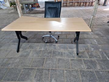 180 cm bureau met bureaustoel  beschikbaar voor biedingen