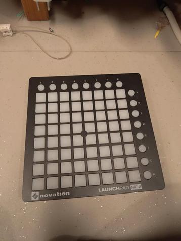 Novation launchpad mini beschikbaar voor biedingen