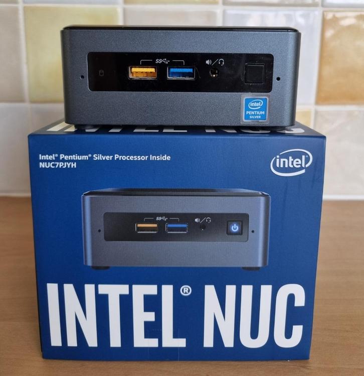 Intel NUC 7PJYH barebone - mini PC, Computers en Software, Barebones, Zo goed als nieuw, Ophalen