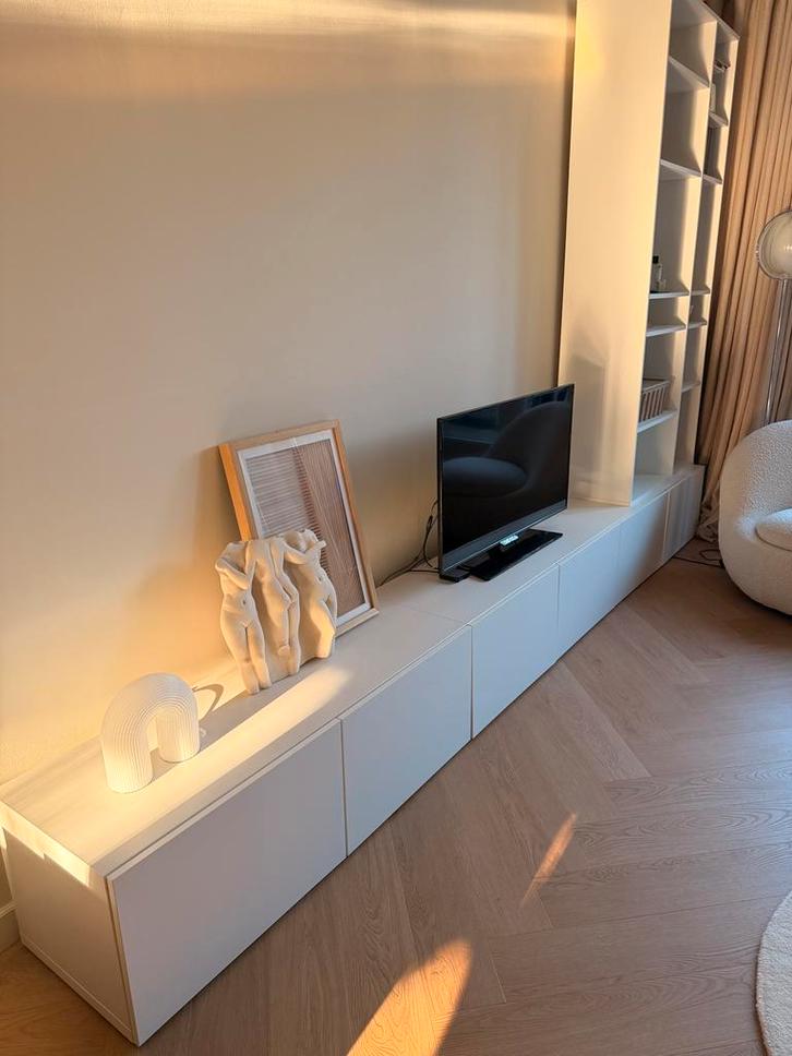 Tv-meubel wit IKEA Besta & Vihals, Huis en Inrichting, Kasten | Televisiemeubels, Gebruikt, 200 cm of meer, 200 cm of meer, 25 tot 50 cm