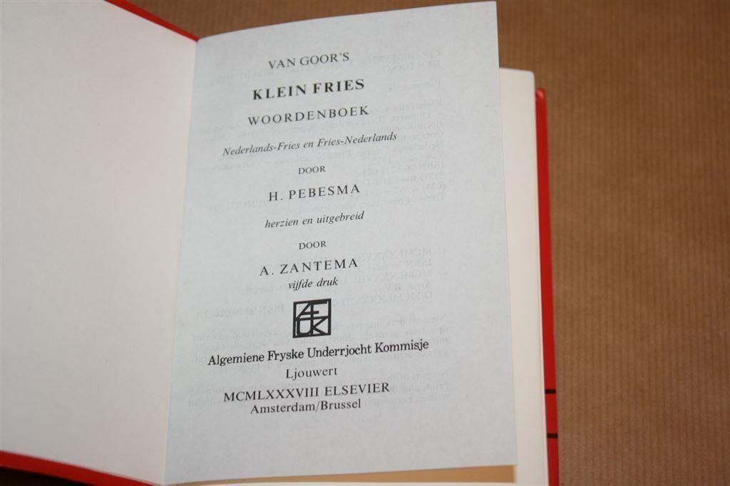 an Goor's klein Fries woordenboek., Boeken, Woordenboeken, Ophalen of Verzenden, Gelezen, Van Dale
