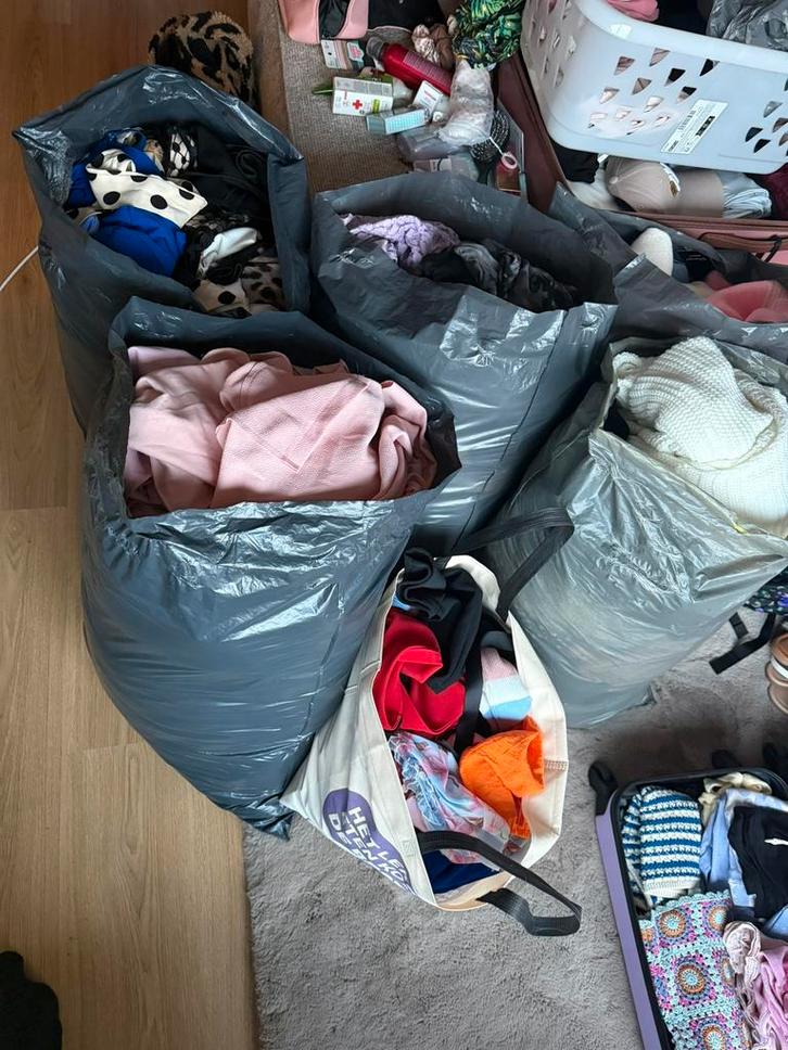 6 vuilniszakken vol dames kleding maat s/36, Kleding | Dames, Dames-kledingpakketten, Zo goed als nieuw, Maat 36 (S), Ophalen