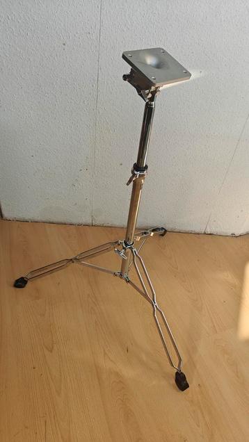 Nieuwe standaard voor drum modules beschikbaar voor biedingen