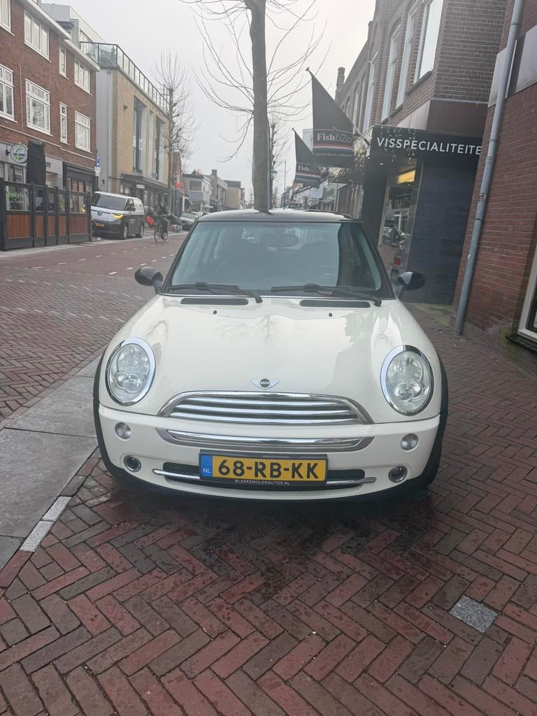 Mini 1.6 16V Cooper 2005 Wit, Auto's, Mini, Particulier, Cooper, Benzine, D, Hatchback, Handgeschakeld, Origineel Nederlands, Wit