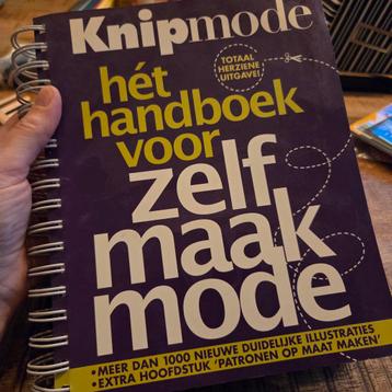 Handboek Zelfmaakmode - Knipmode beschikbaar voor biedingen