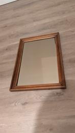 Spiegel met houten frame, Ophalen