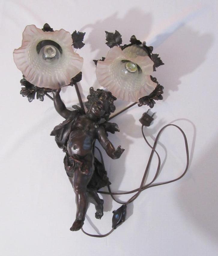 Antieke wandlamp barok engel glazen rokkapjes cupido, Antiek en Kunst, Antiek | Lampen, Ophalen