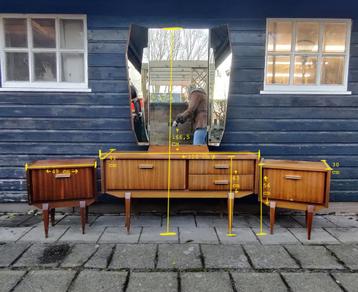 kaptafel retro vintage beschikbaar voor biedingen