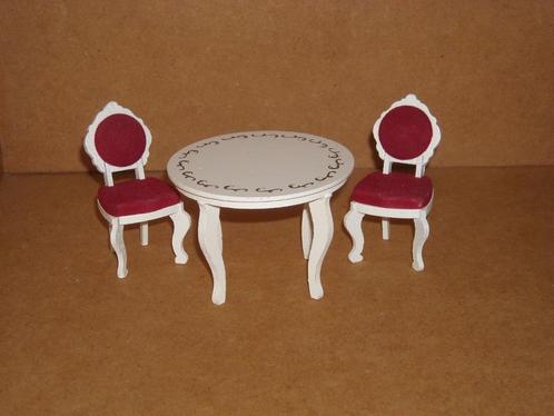 Lundby rococo tafel en 2 stoelen, Verzamelen, Poppenhuizen en Toebehoren, Gebruikt, Ophalen of Verzenden