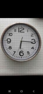 Klok (2 stuks), Huis en Inrichting, Woonaccessoires | Klokken, Ophalen of Verzenden, Wandklok