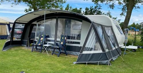 Hobby 495 UL 2009 (1e eigenaar), Caravans en Kamperen, Caravans, Particulier, tot en met 4, 1000 - 1250 kg, Rondzit, Hobby, 2 aparte bedden