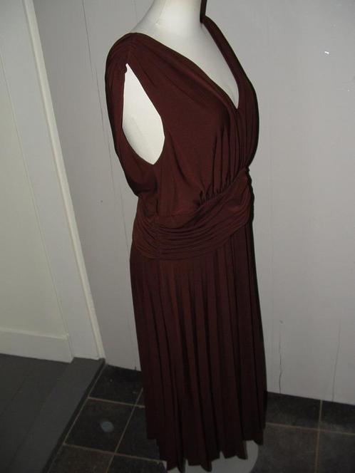 Studio AA jurk maat 42 ( USA 12) met plooien, Kleding | Dames, Jurken, Zo goed als nieuw, Maat 42/44 (L), Bruin, Knielengte, Ophalen of Verzenden