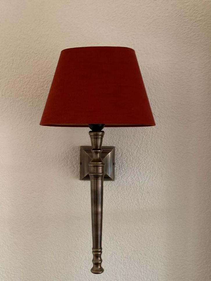 Mooie Wandlamp met Rode Kap, Huis en Inrichting, Lampen | Wandlampen, Zo goed als nieuw, Metaal, Ophalen