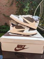 Travis Scott x Air Jordan 1 Low OG 'Reverse Mocha' maat 43, Kleding | Heren, Schoenen, Wit, Nike, Nieuw, Ophalen of Verzenden
