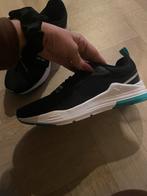 Puma AMG Petronas Sneakers - Maat 42, Ophalen of Verzenden, Zo goed als nieuw, Zwart, Sneakers of Gympen