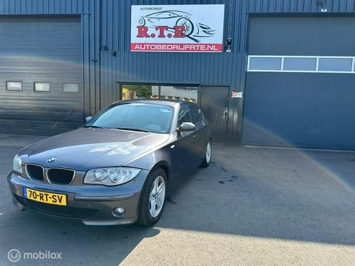 BMW 1-serie 118i Executive voljaar apk, Auto's, BMW, Bedrijf, Te koop, 1-Serie, ABS, Airbags, Airconditioning, Alarm, Boordcomputer