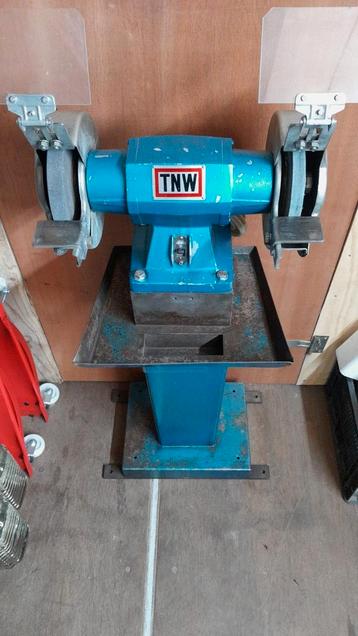 Sterke Slijpmachine 380 volt beschikbaar voor biedingen