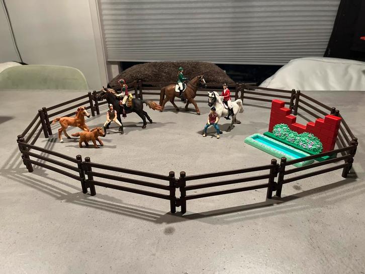 Schleich speelgoed, 3 grote en 2 kleine paarden., Kinderen en Baby's, Speelgoed | Overig, Zo goed als nieuw, Jongen of Meisje