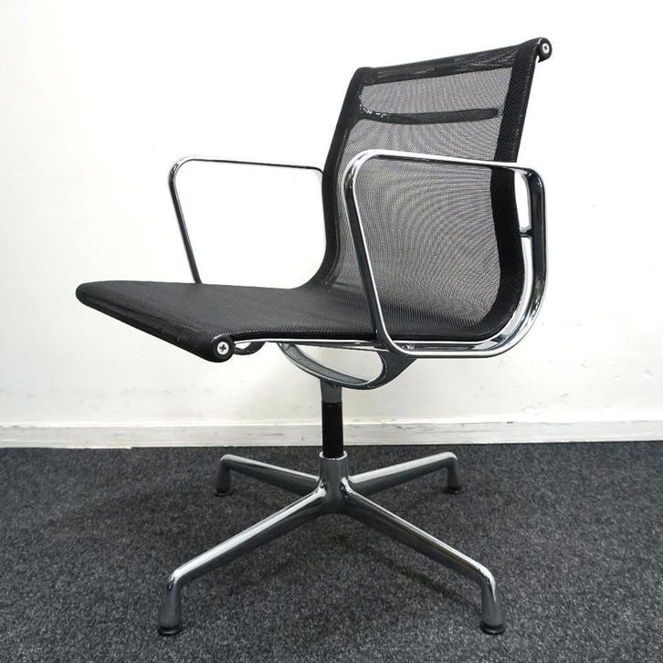 Vitra Eames EA 108 Design Vergaderstoelen | Netweave | Zwart, Huis en Inrichting, Stoelen, Gebruikt, Vijf, Zes of meer stoelen
