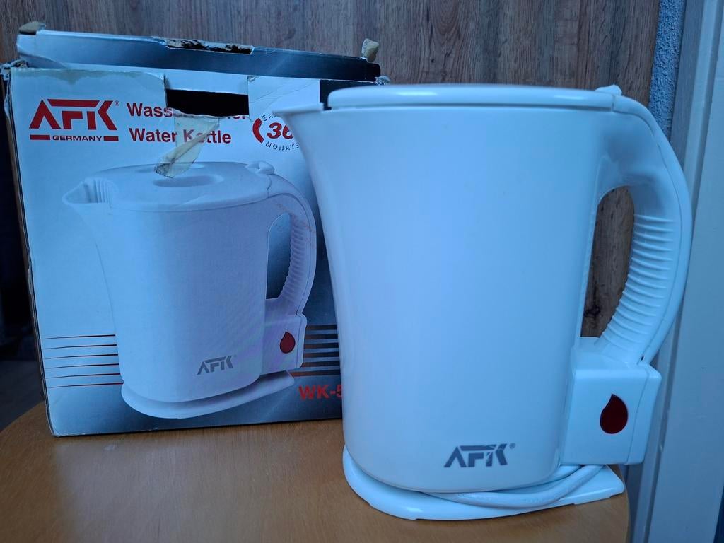 Waterkoker 1 liter AFK, Witgoed en Apparatuur, Minder dan 1 liter, Ophalen, Zo goed als nieuw
