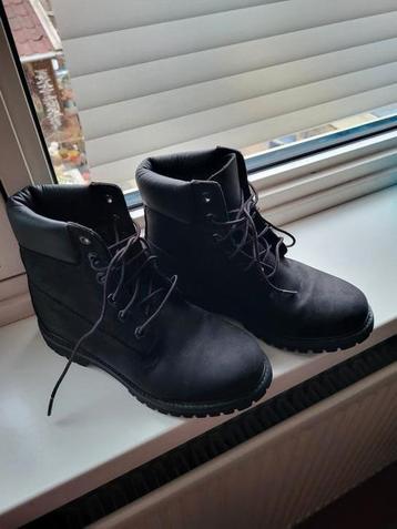 MOOIE ZWARTE TIMBERLAND BOOTS  beschikbaar voor biedingen
