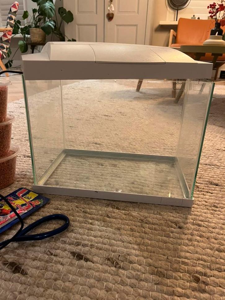 Superfish aquarium 27L compleet, Dieren en Toebehoren, Vissen | Aquaria en Toebehoren, Zo goed als nieuw, Leeg aquarium, Ophalen