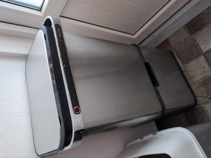 Automatische prullenbak met 3 aparte vakken/bakken, Huis en Inrichting, Woonaccessoires | Prullenbakken, Gebruikt, Rvs, Minder dan 50 cm