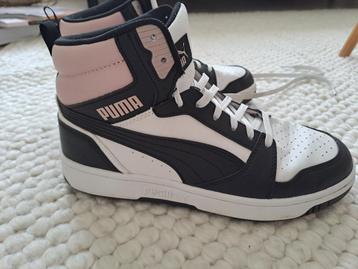 Hoge damessneakers Puma maat 39 beschikbaar voor biedingen