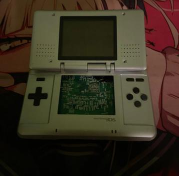 Defecte Nintendo DS (Phat) met oplader beschikbaar voor biedingen