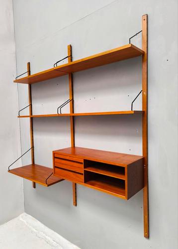 Deens jaren 60 teak modulair Royal Cadovius wandsysteem  beschikbaar voor biedingen