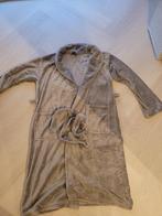 VOS taupekleurige badjas one size, Kleding | Dames, Pyjama's, VOS, Verzenden, Zo goed als nieuw