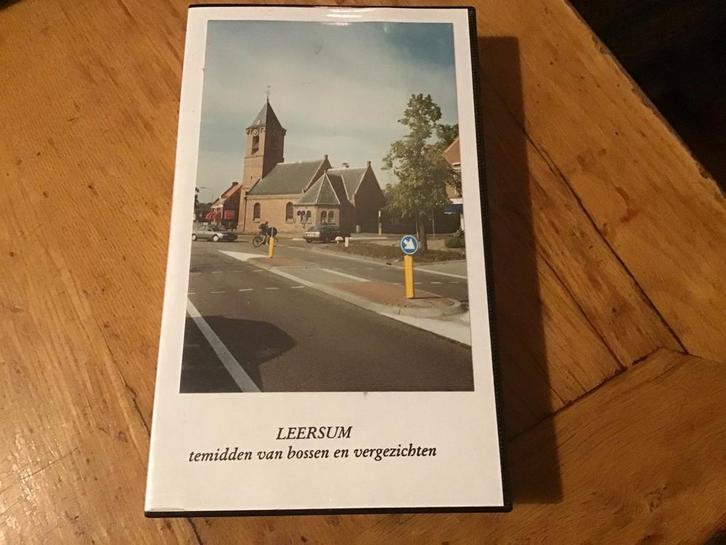 Leersum, Video banden Historisch Leersum & Bloemencorso, Cd's en Dvd's, VHS | Documentaire, Tv en Muziek, Zo goed als nieuw, Documentaire