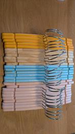 Hema Kleerhangers Baby/Pop - 27 stuks!, Ophalen of Verzenden, Zo goed als nieuw, Hout, Kinderen
