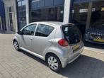 Toyota Aygo 1.0-12V + NW APK/NIEUWE KOPPELING. (bj 2007), Voorwielaandrijving, Gebruikt, 4 stoelen, 68 pk