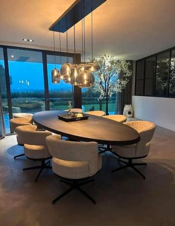 Eetkamerstoel Nora van John Miller & Co Interiors  beschikbaar voor biedingen