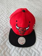 Chicago Bulls Pet - Mitchell & Ness, Ophalen of Verzenden, Gedragen, 57 cm (M, 7⅛ inch) of minder, Pet