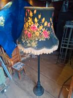 Vintage Staande Lamp met Bloemenkap, Huis en Inrichting, Lampen | Vloerlampen, Ophalen, Hout, Gebruikt, Vintage