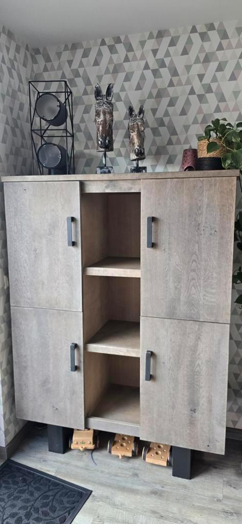 Buffetkast, Huis en Inrichting, Kasten | Vitrinekasten, Zo goed als nieuw, 150 tot 200 cm, 100 tot 150 cm, 25 tot 50 cm, Metaal