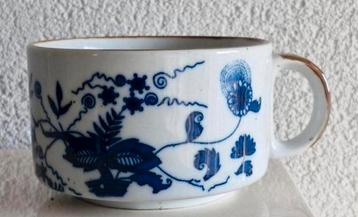Sorpkom met Blauw motief beschikbaar voor biedingen